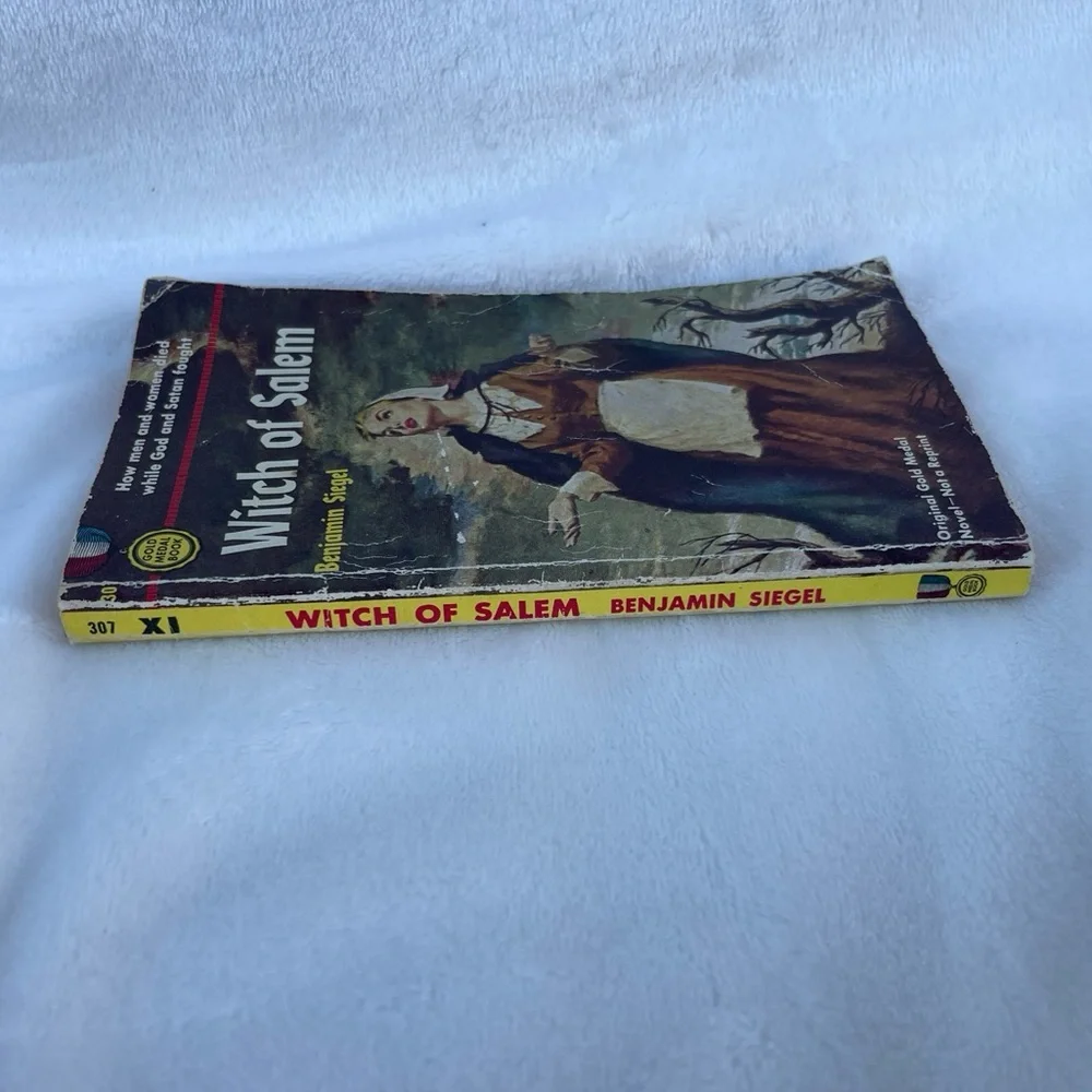Witch of Salem book 1953 - Picture 2 of 8